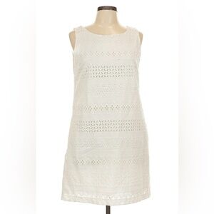 Heyton Dress like new , never been worn
Small white dress